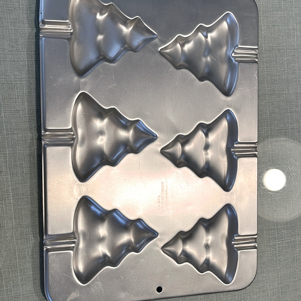 Wilton Christmas Tree Cookie Treat pan